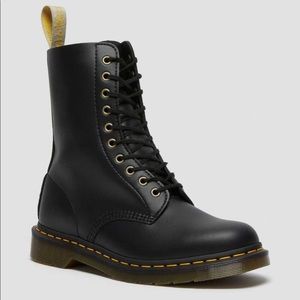 Doc Martens Vegan 1490 Felix Mid Calf Boots